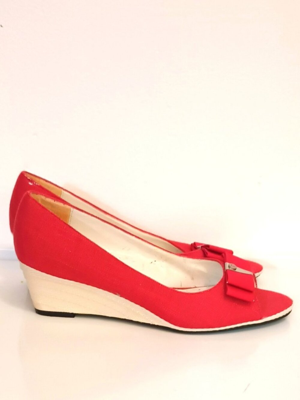 Aigner Digit Red Linen Wedge Shoes 8 Women's Peep Toe Bow Logo Heels